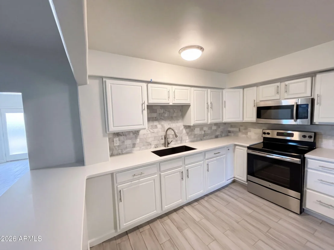 Photo of 4253 E VINEYARD Road