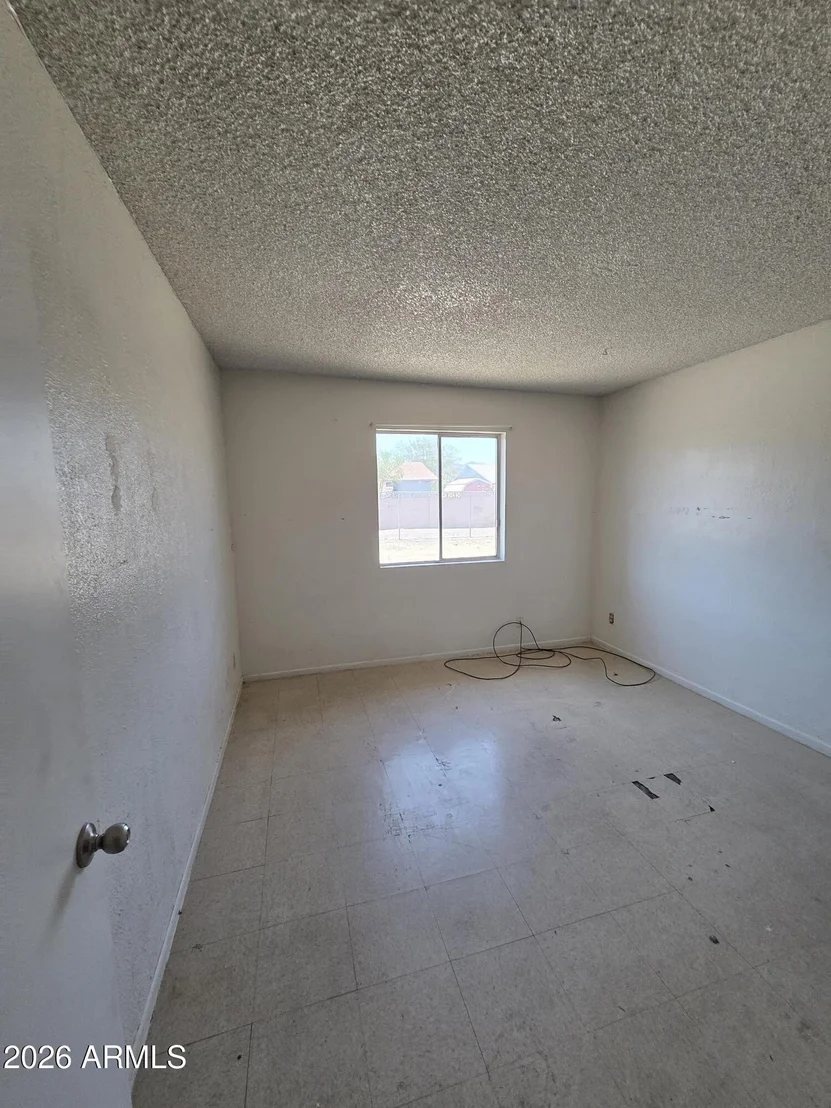 Photo of 309 W DESERT Drive