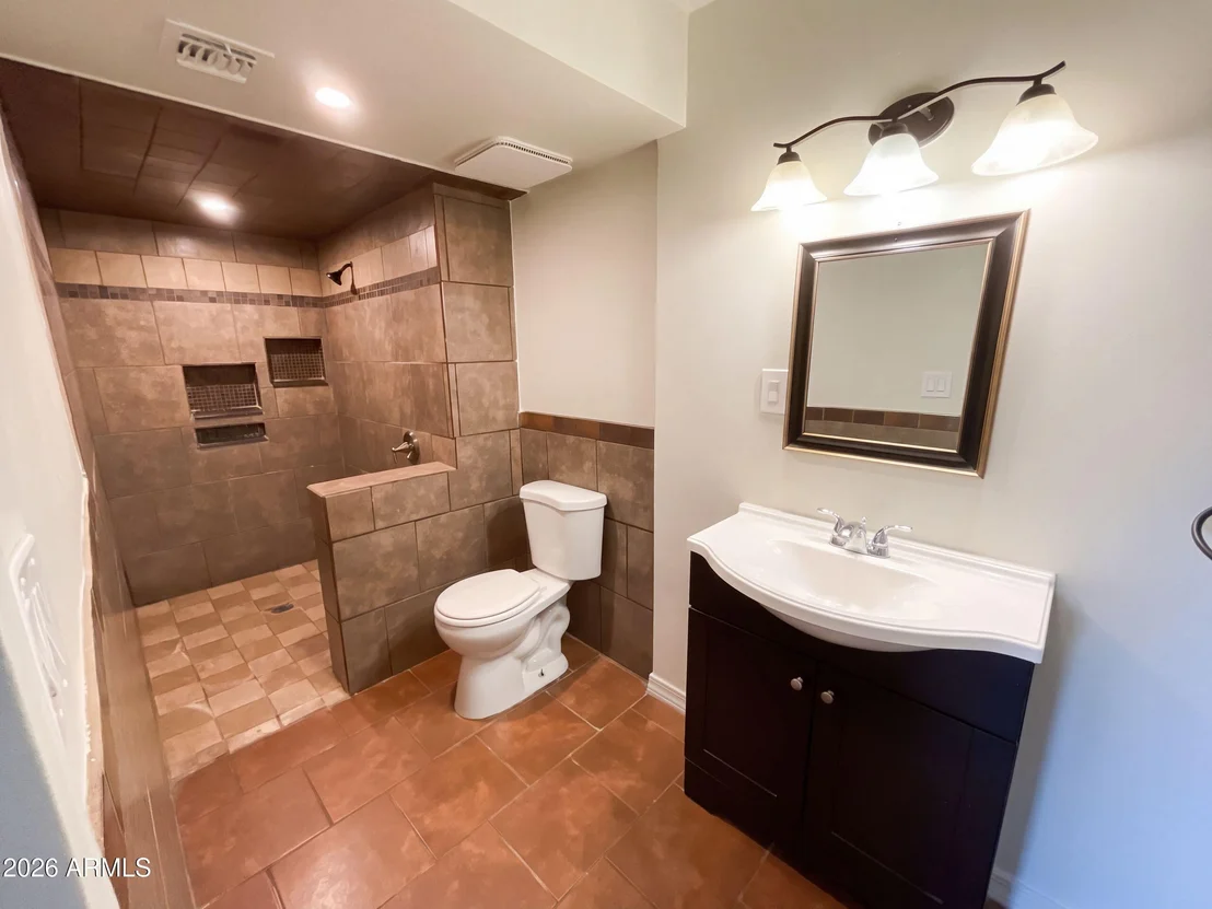 Photo of 4253 E VINEYARD Road