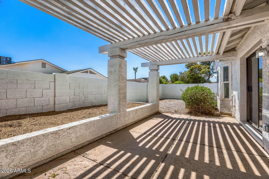 Photo of 415 W GRANDVIEW Road