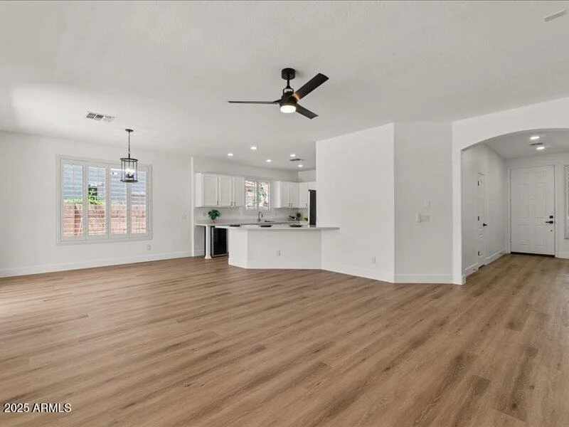 Photo of 271 W ROADRUNNER Drive