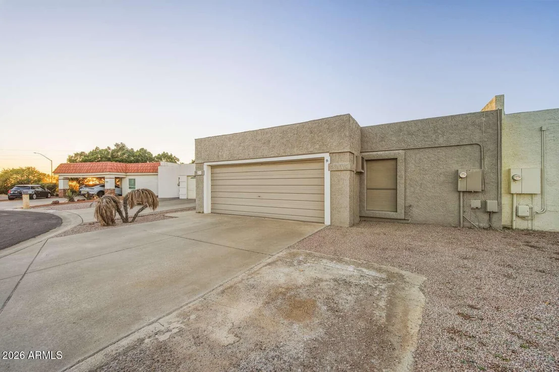 Photo of 6120 E AUGUSTA Circle