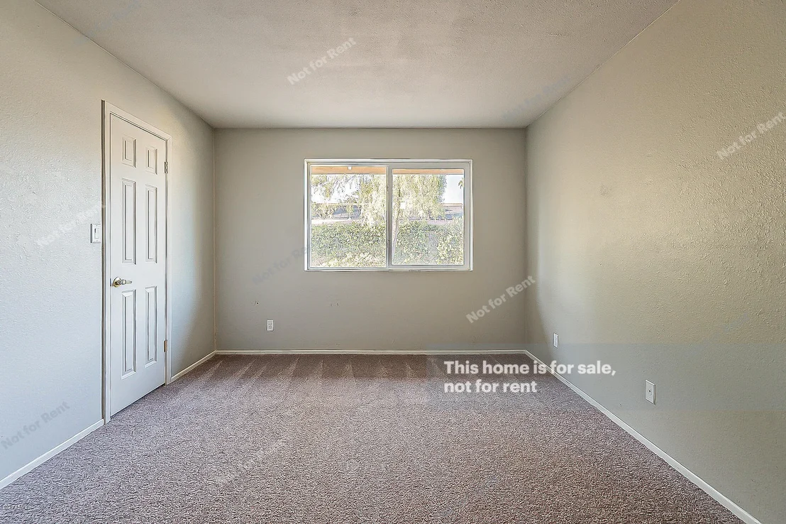 Photo of 906 W KEATING Avenue