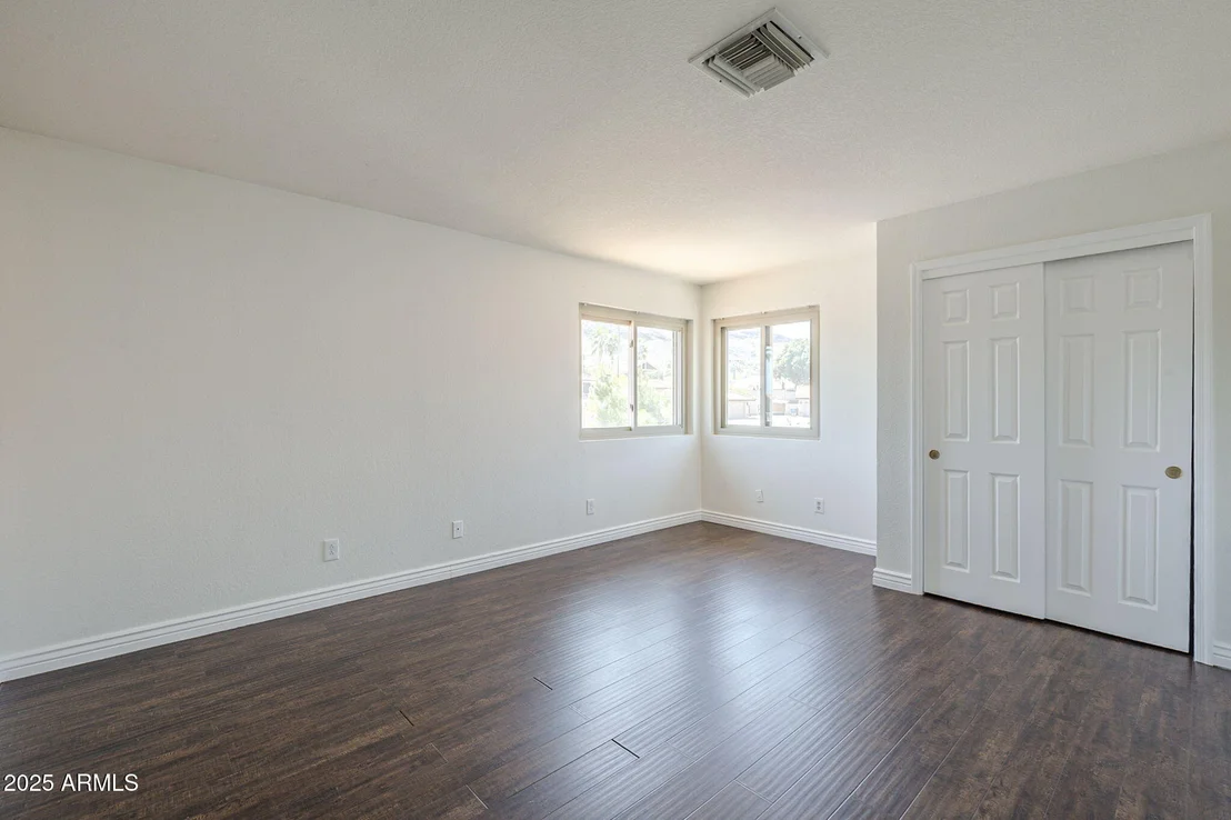 Photo of 15828 N 10TH Place
