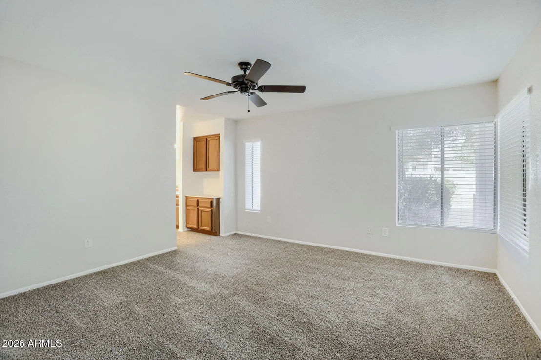 Photo of 415 W GRANDVIEW Road