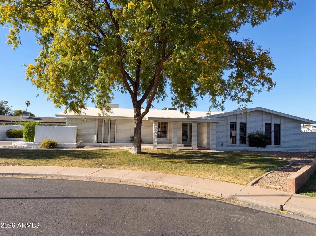 Photo of 830 N ALMOND Circle