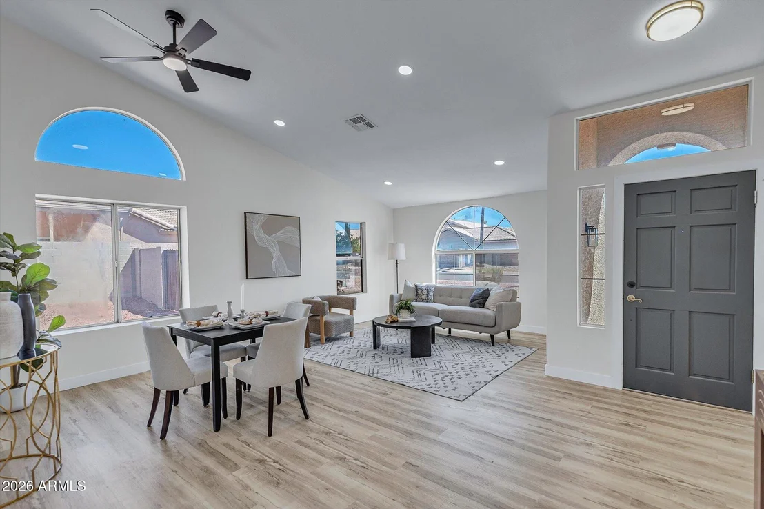Photo of 5538 W FALLEN LEAF Lane