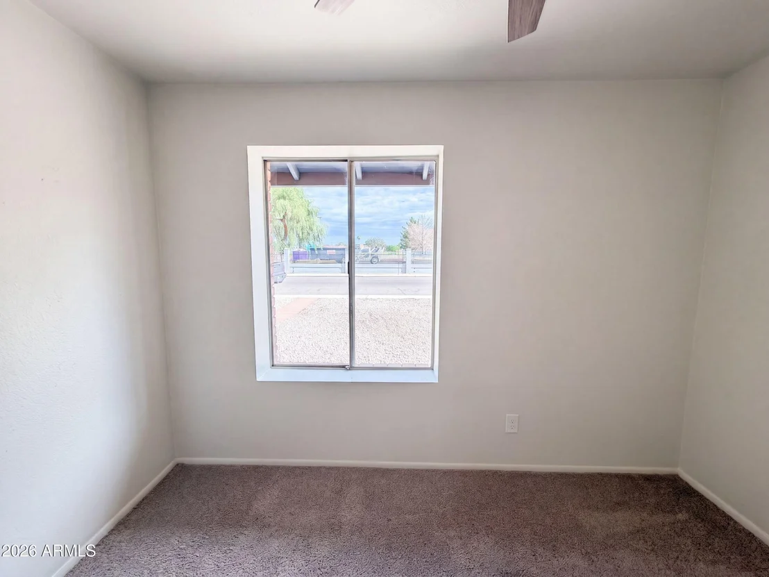 Photo of 1413 W BEHREND Drive