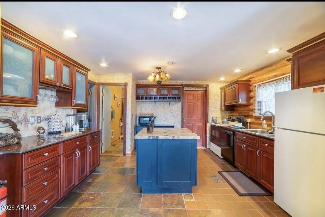 Photo of 6653 W RIDGE Road