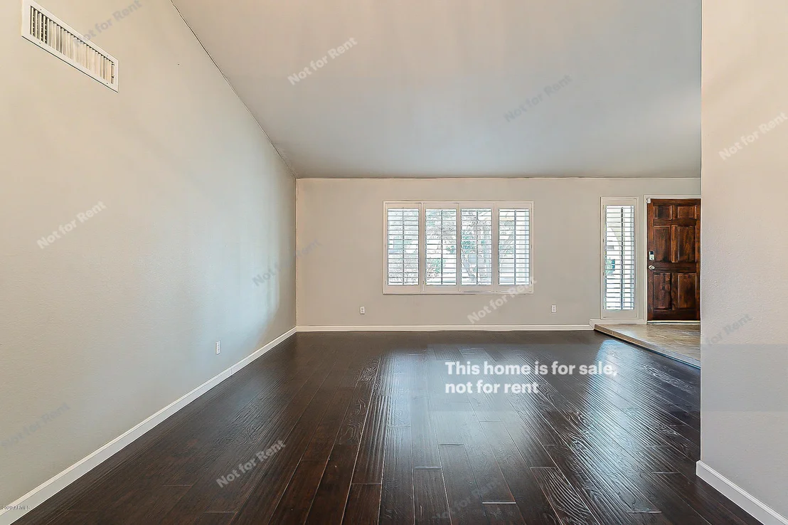 Photo of 906 W KEATING Avenue