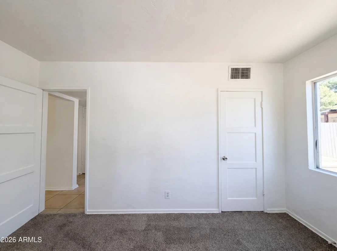 Photo of 2042 W PASADENA Avenue