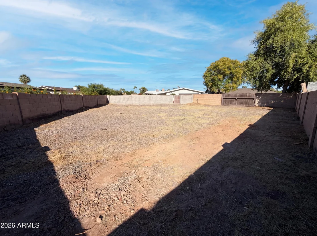 Photo of 830 N ALMOND Circle