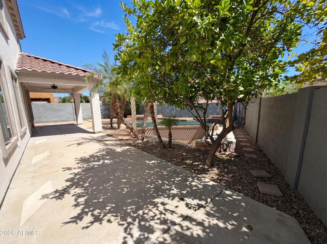 Photo of 5509 W ROWEL Road