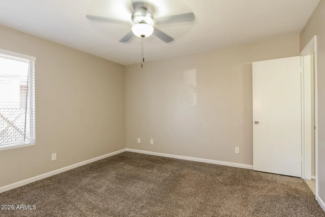 Photo of 3902 W DAVIDSON Lane