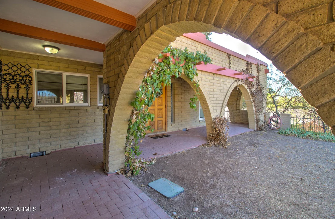 Photo of 295 E HUNTER Drive