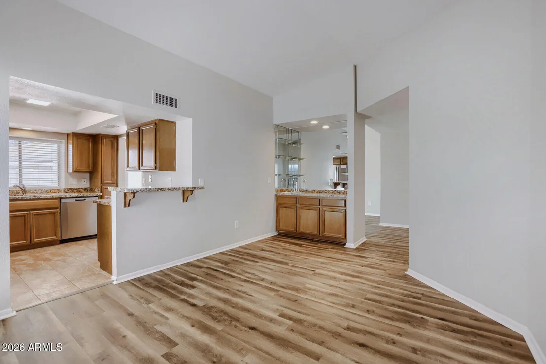 Photo of 415 W GRANDVIEW Road