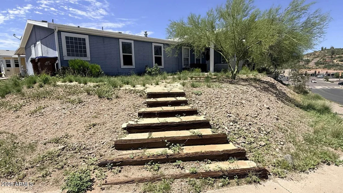 Photo of 609 W ANDREA Circle