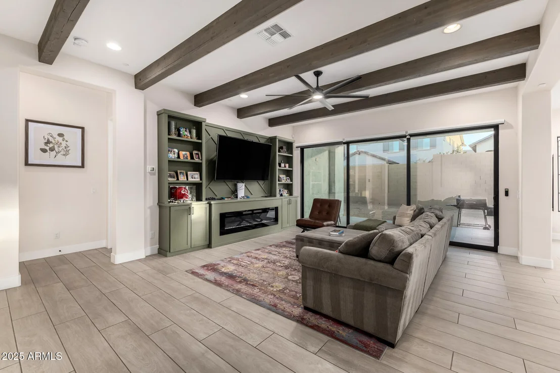 Photo of 737 E NIGHTHAWK Way