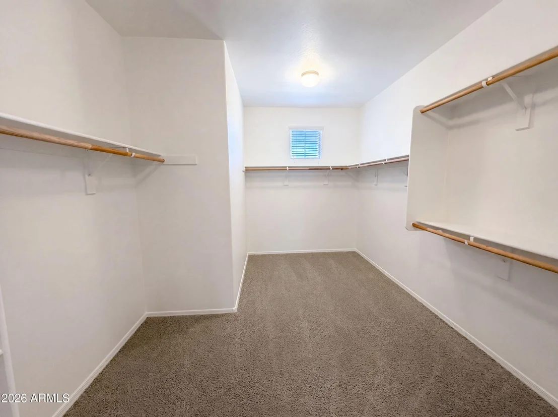 Photo of 21276 W BERKELEY Road