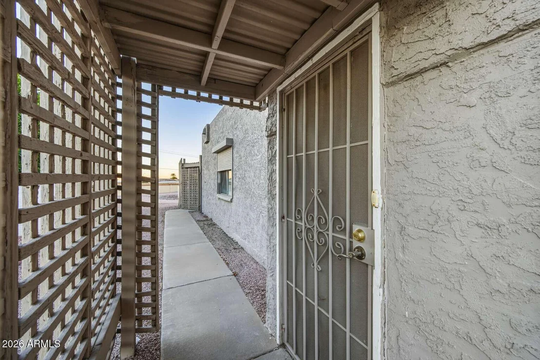 Photo of 6120 E AUGUSTA Circle