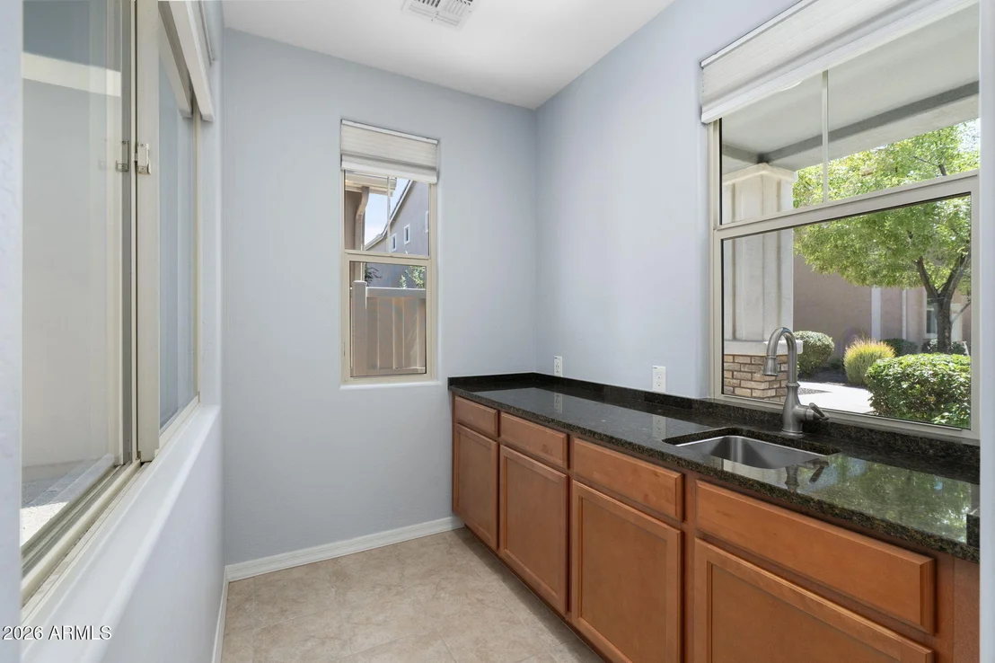 Photo of 3801 E ROBERT Street