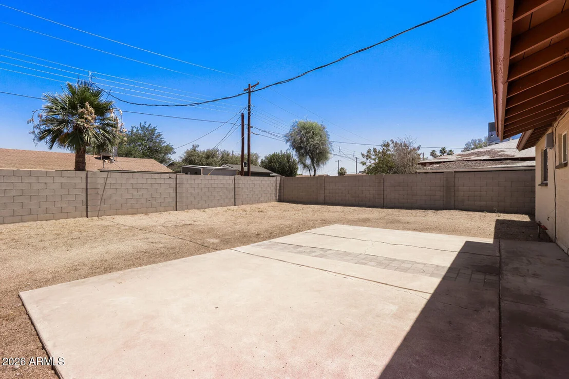 Photo of 1304 W 7TH Place