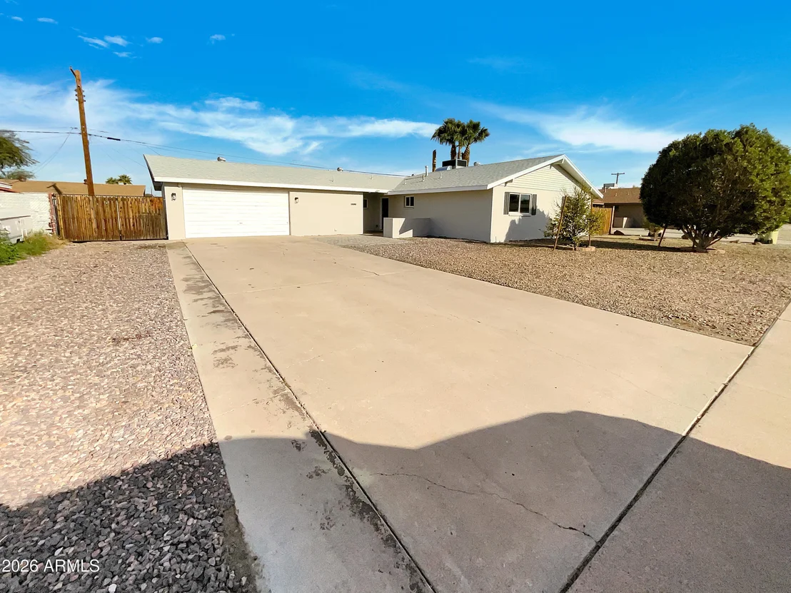 Photo of 6020 W MEDLOCK Drive