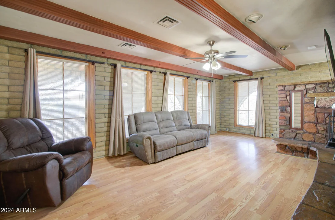 Photo of 295 E HUNTER Drive