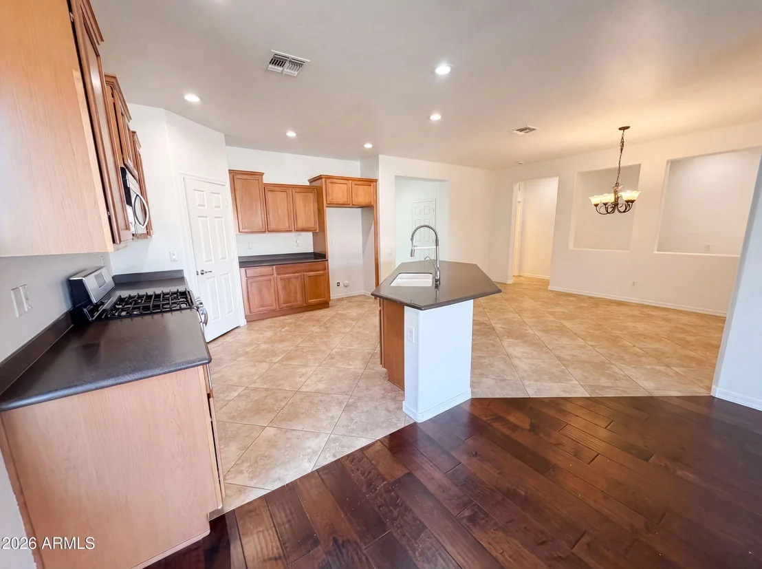 Photo of 4612 S MARRON --