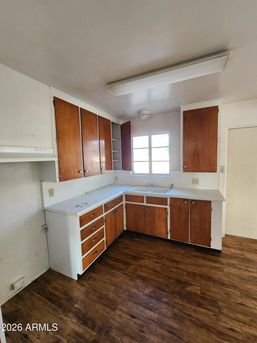 Photo of 2134 W AVALON Drive