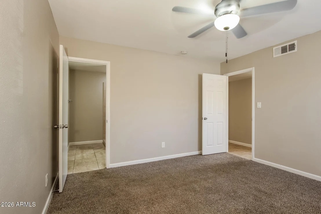 Photo of 3902 W DAVIDSON Lane