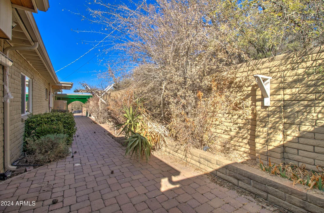 Photo of 295 E HUNTER Drive