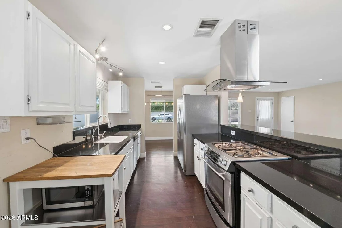 Photo of 3817 N 49TH Place