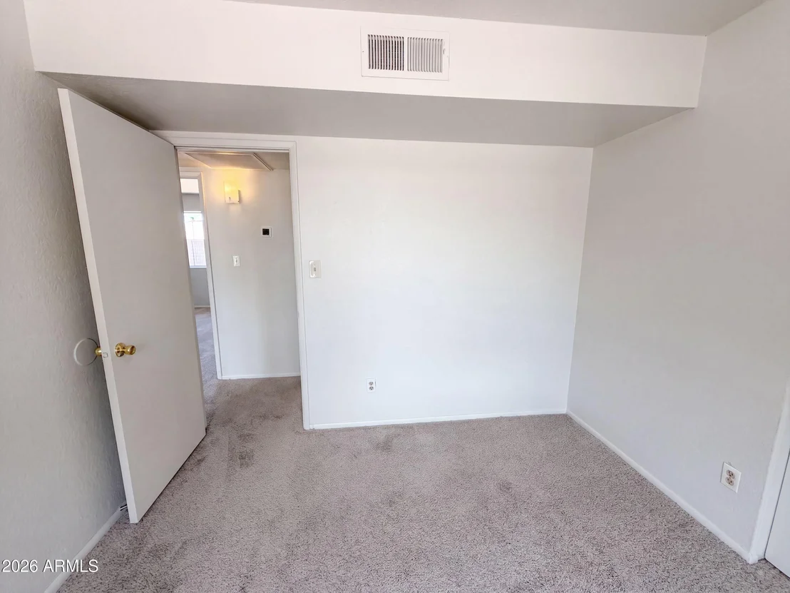 Photo of 1413 W BEHREND Drive