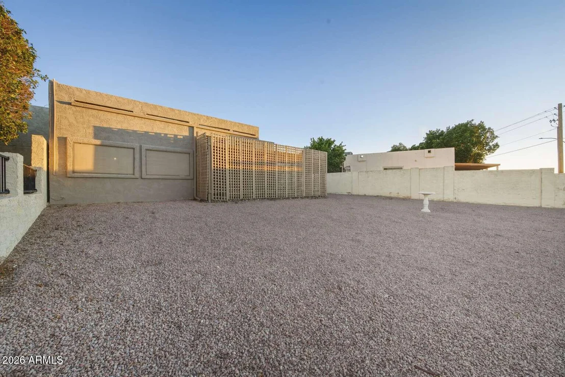 Photo of 6120 E AUGUSTA Circle