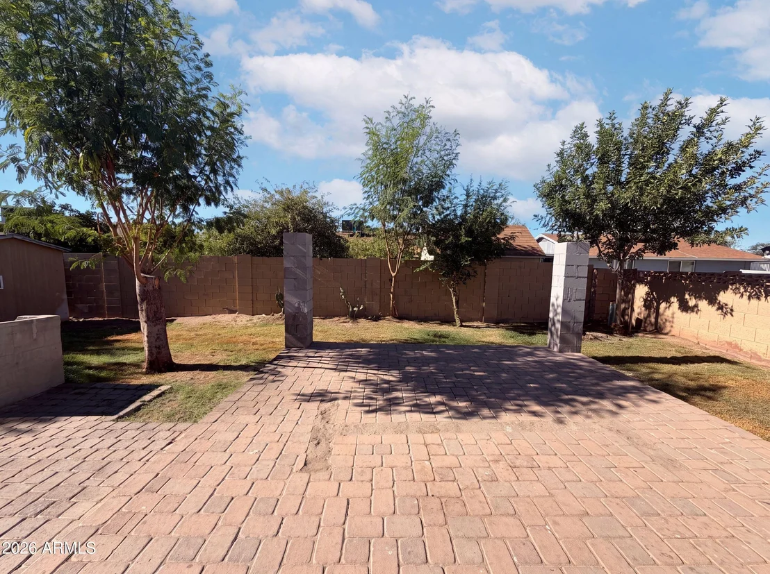 Photo of 5617 W HATCHER Road