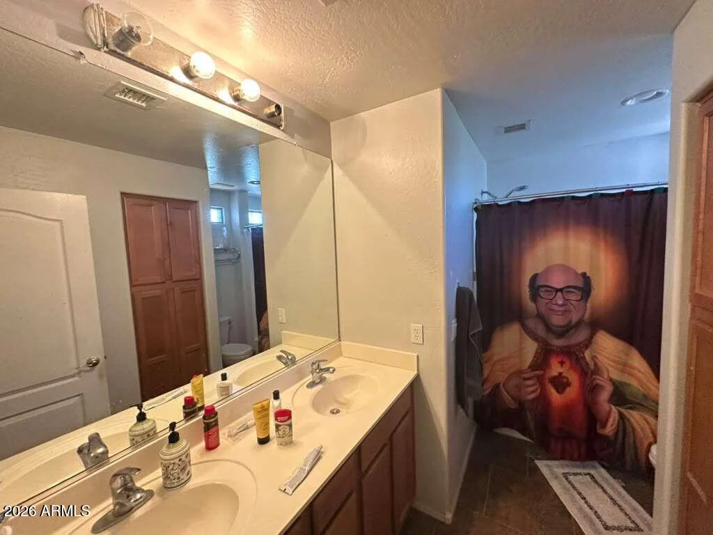 Photo of 17023 W IPSWITCH Way