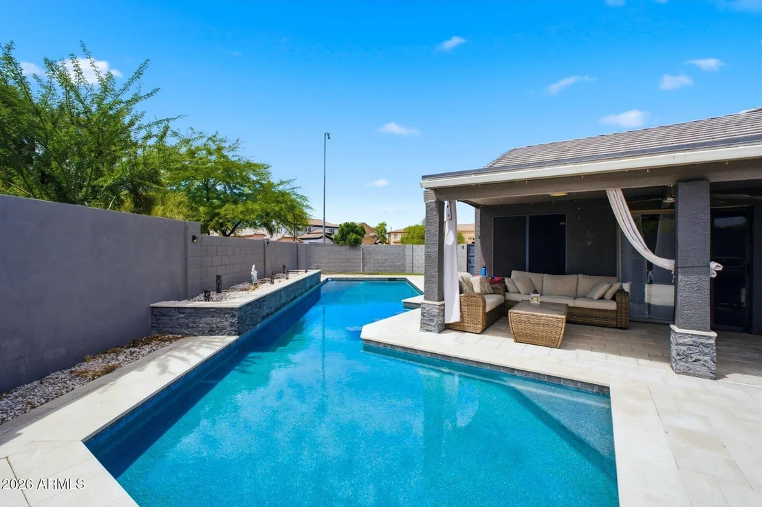 Photo of 663 E JASMINE Circle
