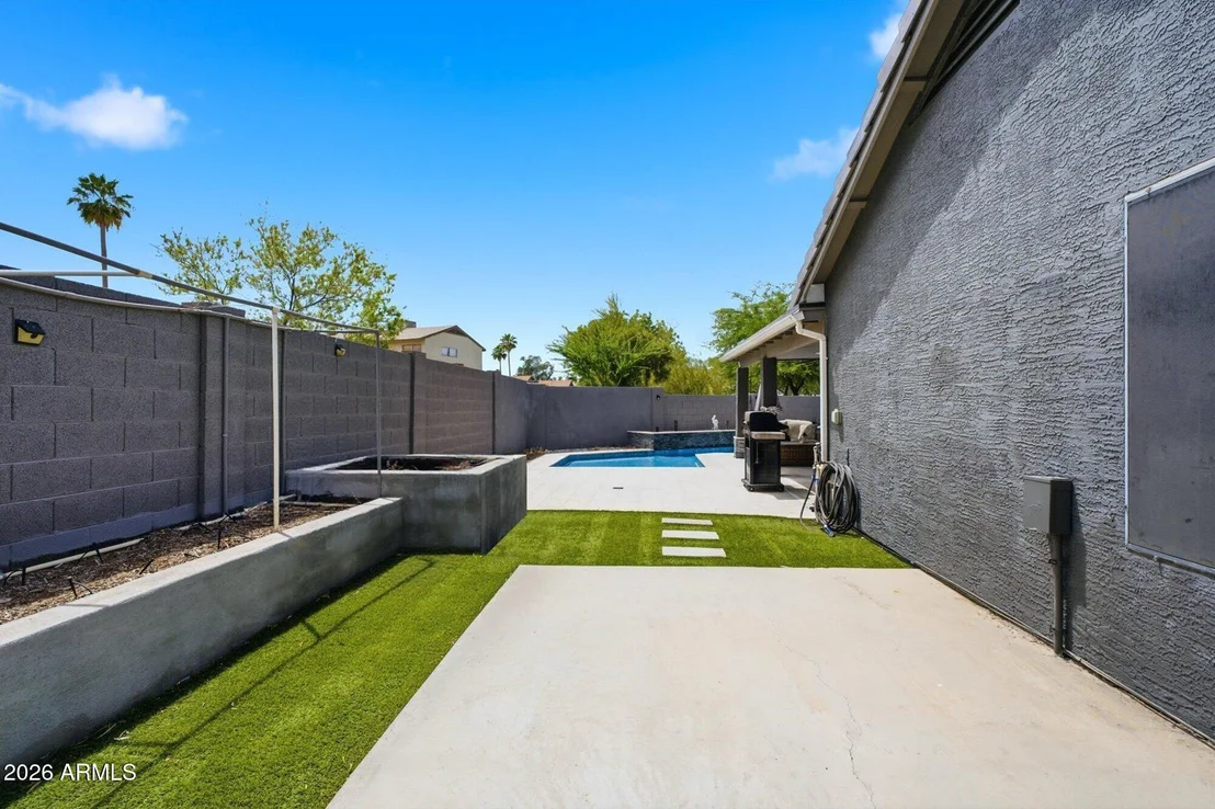 Photo of 663 E JASMINE Circle