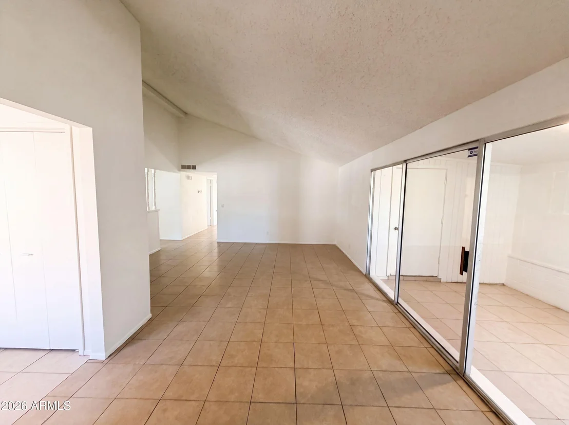 Photo of 5617 W HATCHER Road