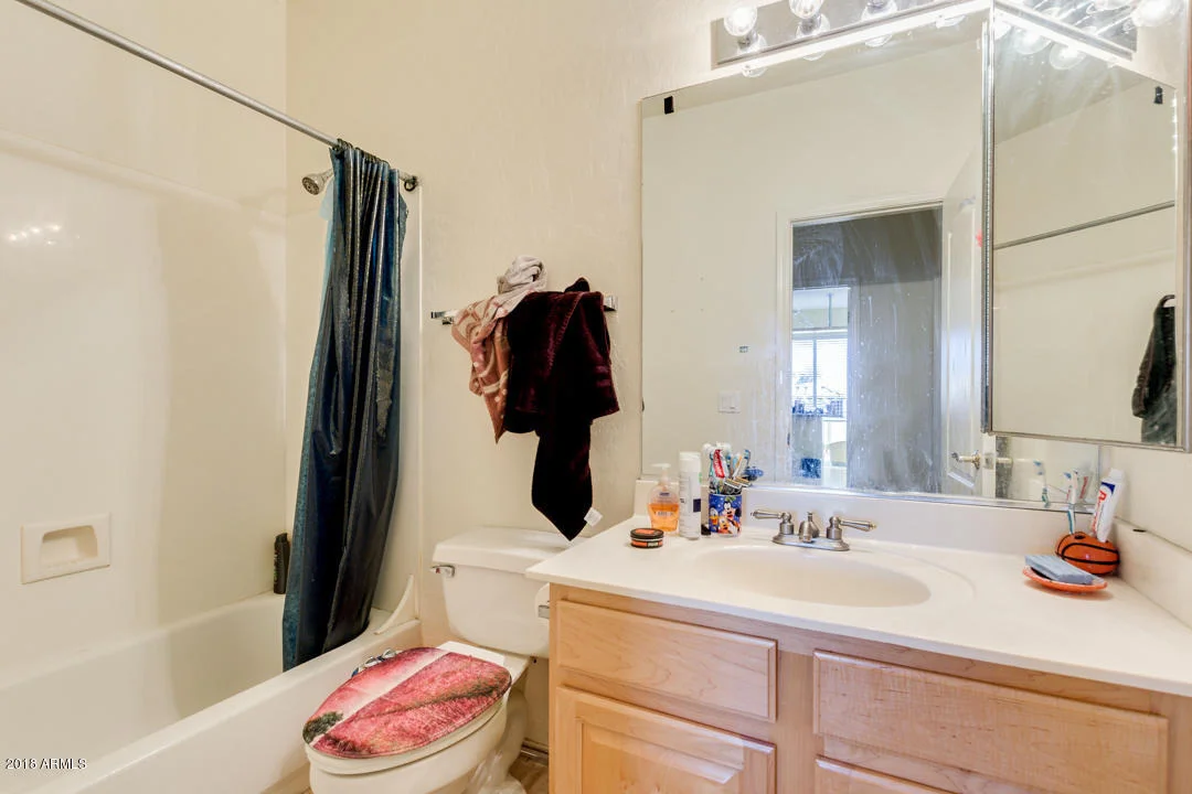 Photo of 43 N HOBSON Street