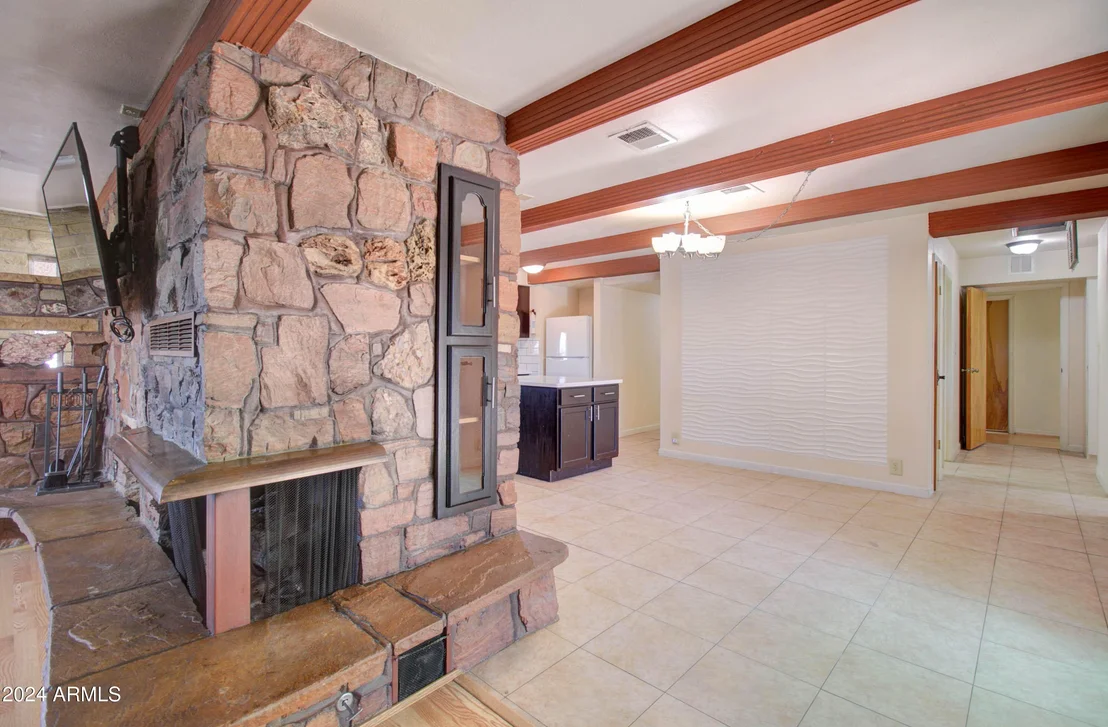 Photo of 295 E HUNTER Drive