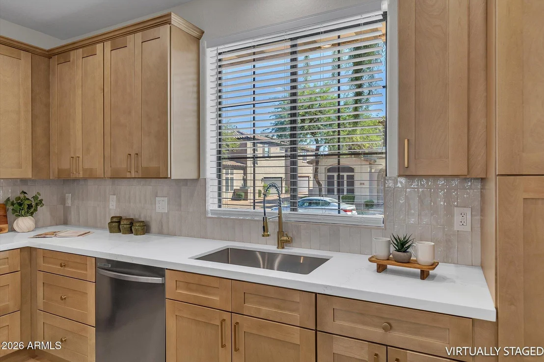 Photo of 2414 W JAKE Haven