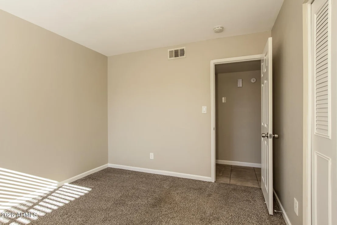 Photo of 3902 W DAVIDSON Lane