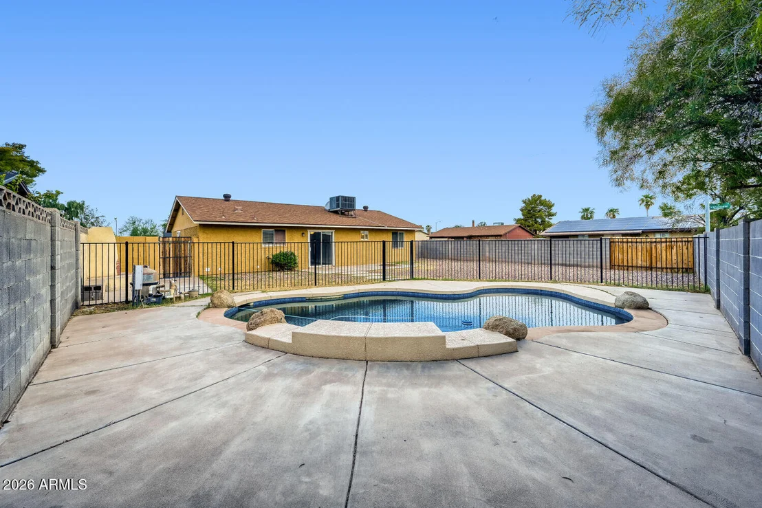Photo of 1339 N HILLCREST Circle
