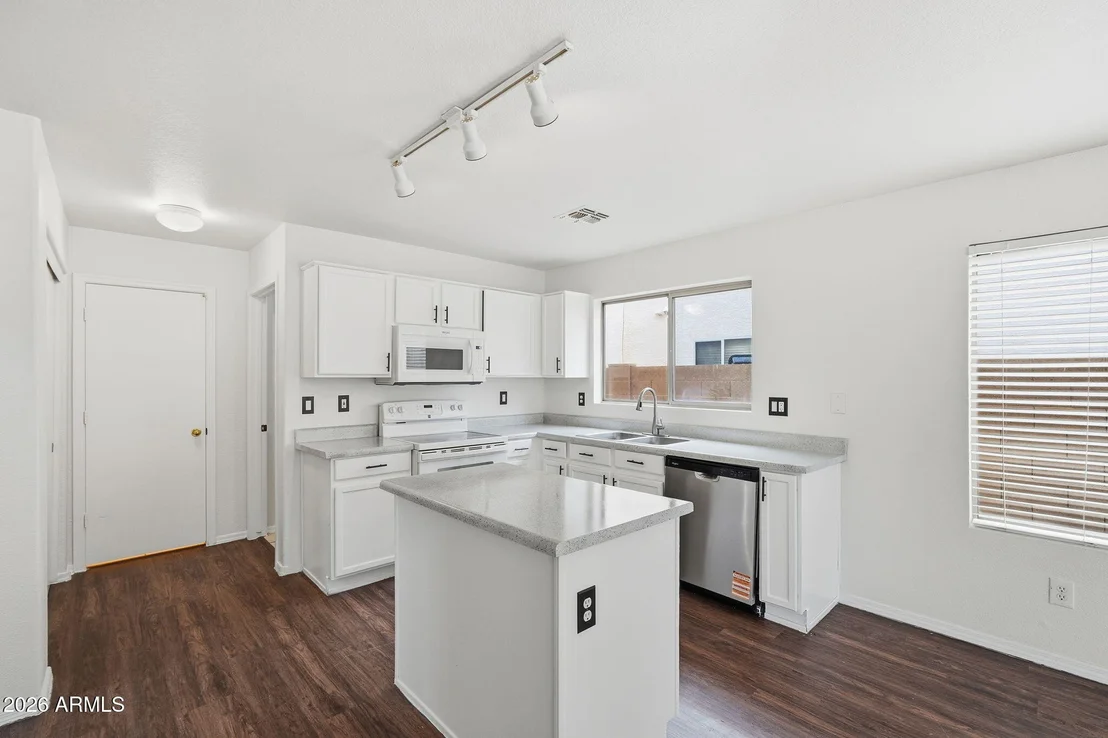 Photo of 16218 W DAVIS Road