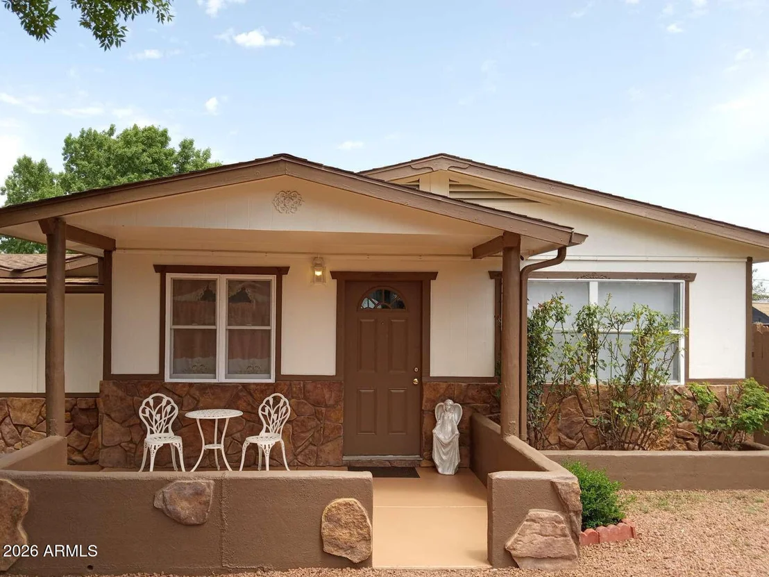 Photo of 300 E PHOENIX Street