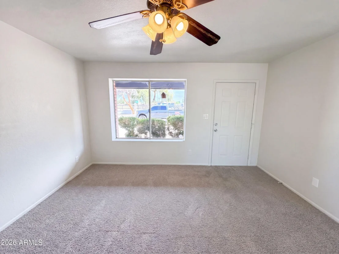 Photo of 1413 W BEHREND Drive