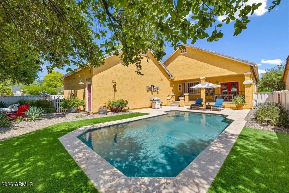 Photo of 1386 S PECAN Street