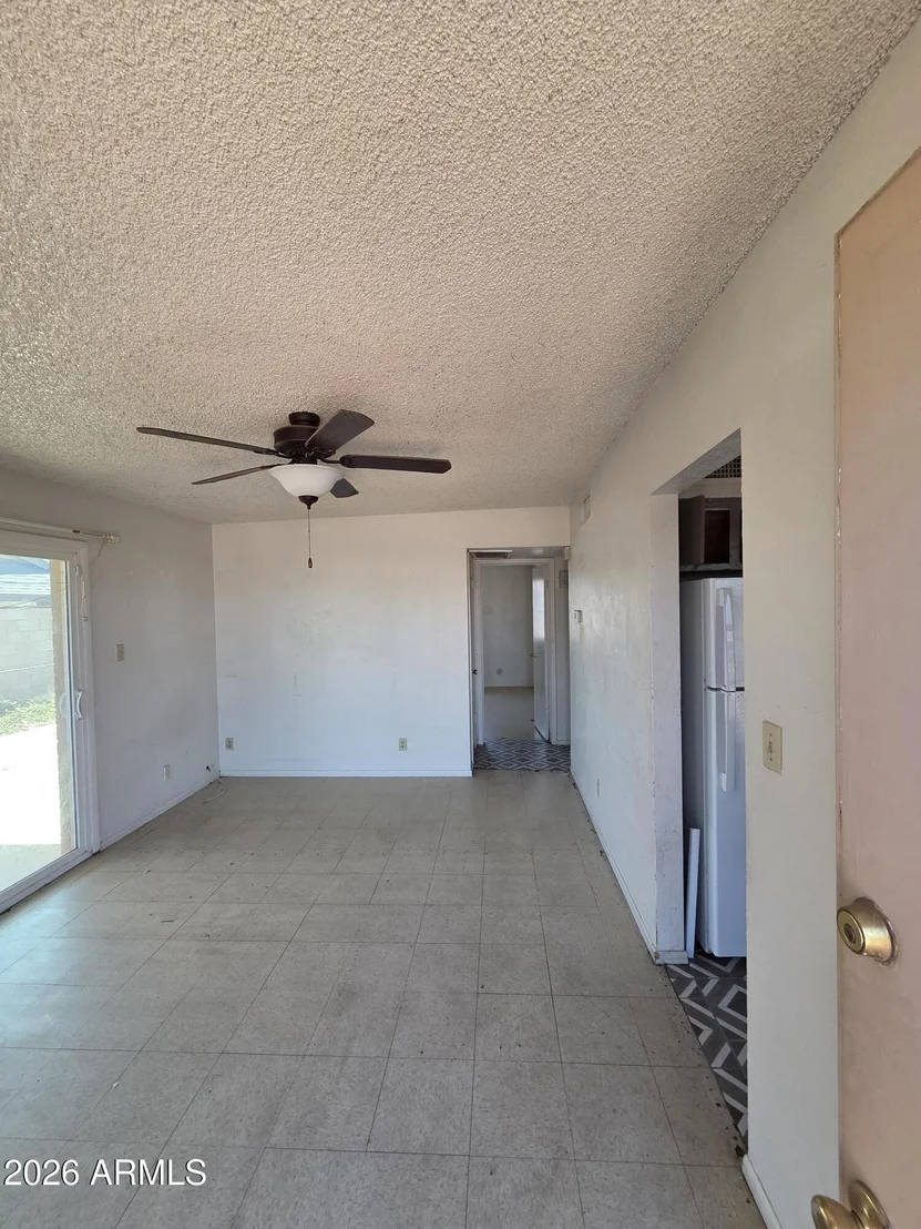 Photo of 309 W DESERT Drive